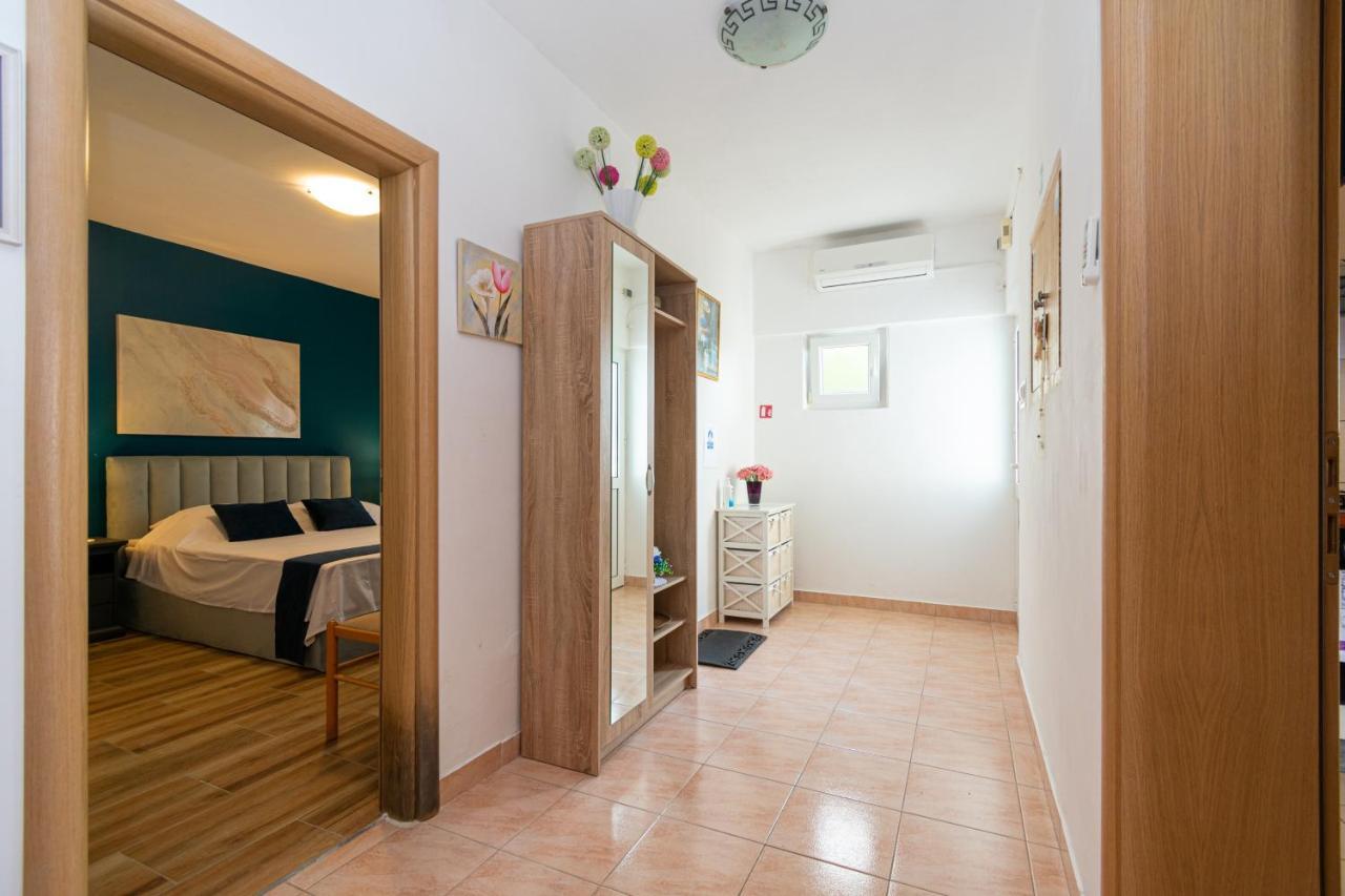 קולאן Apartments By The Sea Mandre, Pag - 4093 מראה חיצוני תמונה