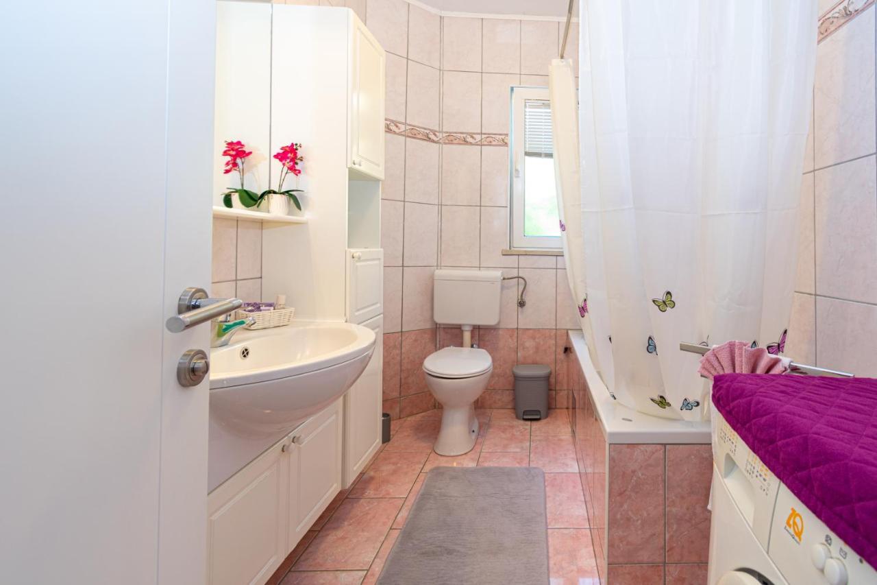 קולאן Apartments By The Sea Mandre, Pag - 4093 מראה חיצוני תמונה