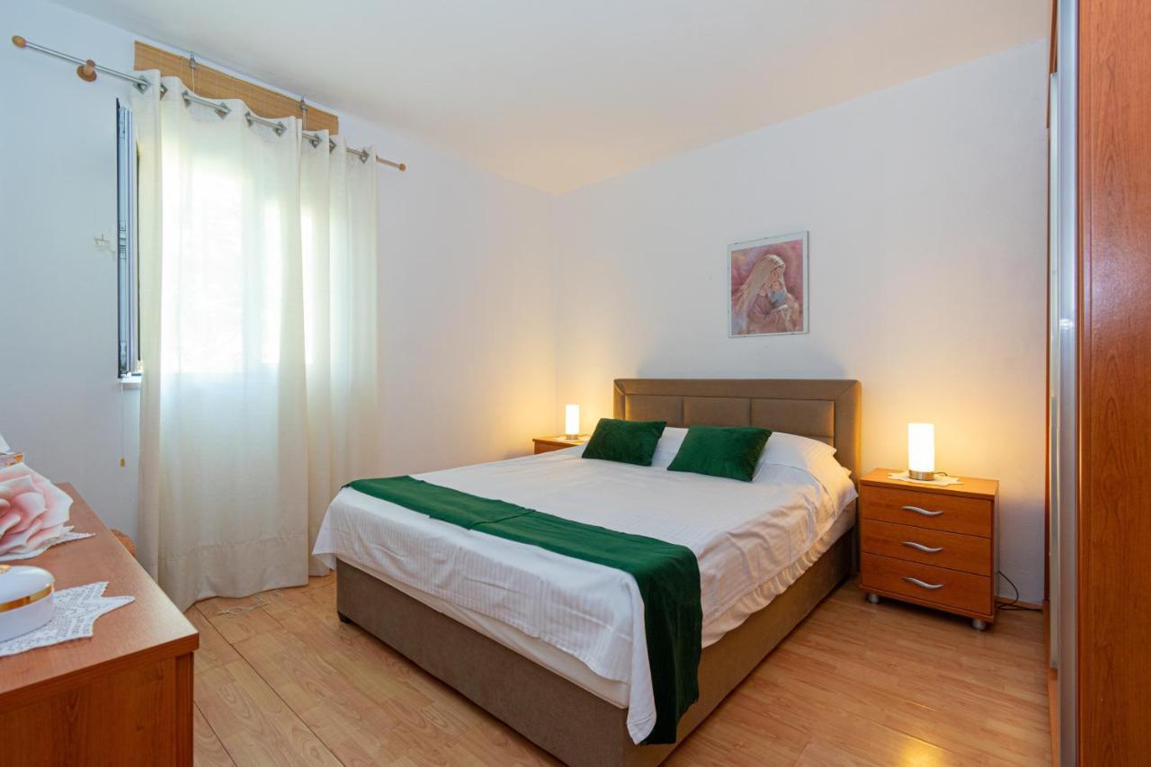 קולאן Apartments By The Sea Mandre, Pag - 4093 מראה חיצוני תמונה