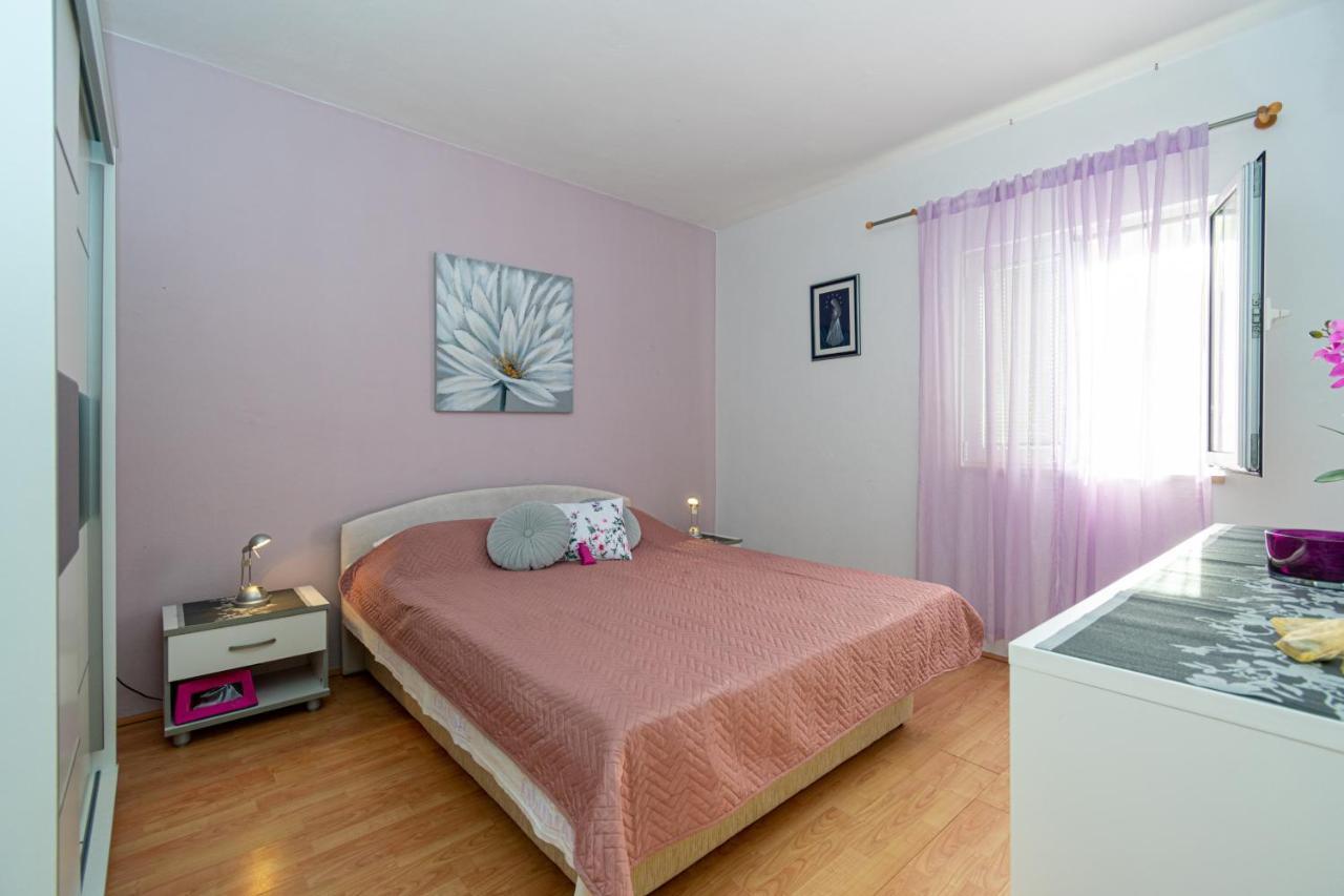 קולאן Apartments By The Sea Mandre, Pag - 4093 מראה חיצוני תמונה