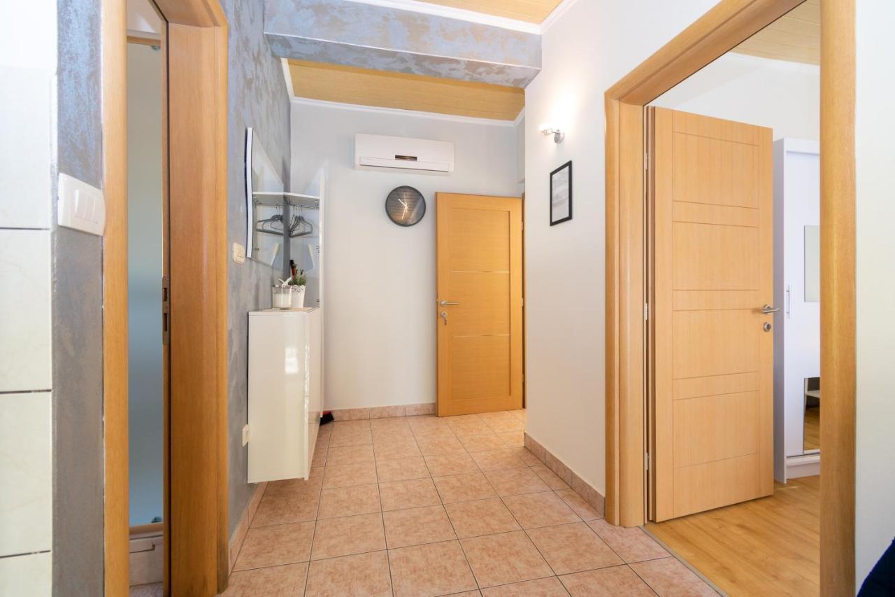 קולאן Apartments By The Sea Mandre, Pag - 4093 מראה חיצוני תמונה